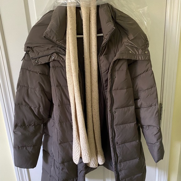 Cole Haan Jackets & Blazers - Cole Haan zip-front puffer hooded coat.